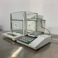 Mettler Toledo AT261 DeltaRange Analytical Balances image 1